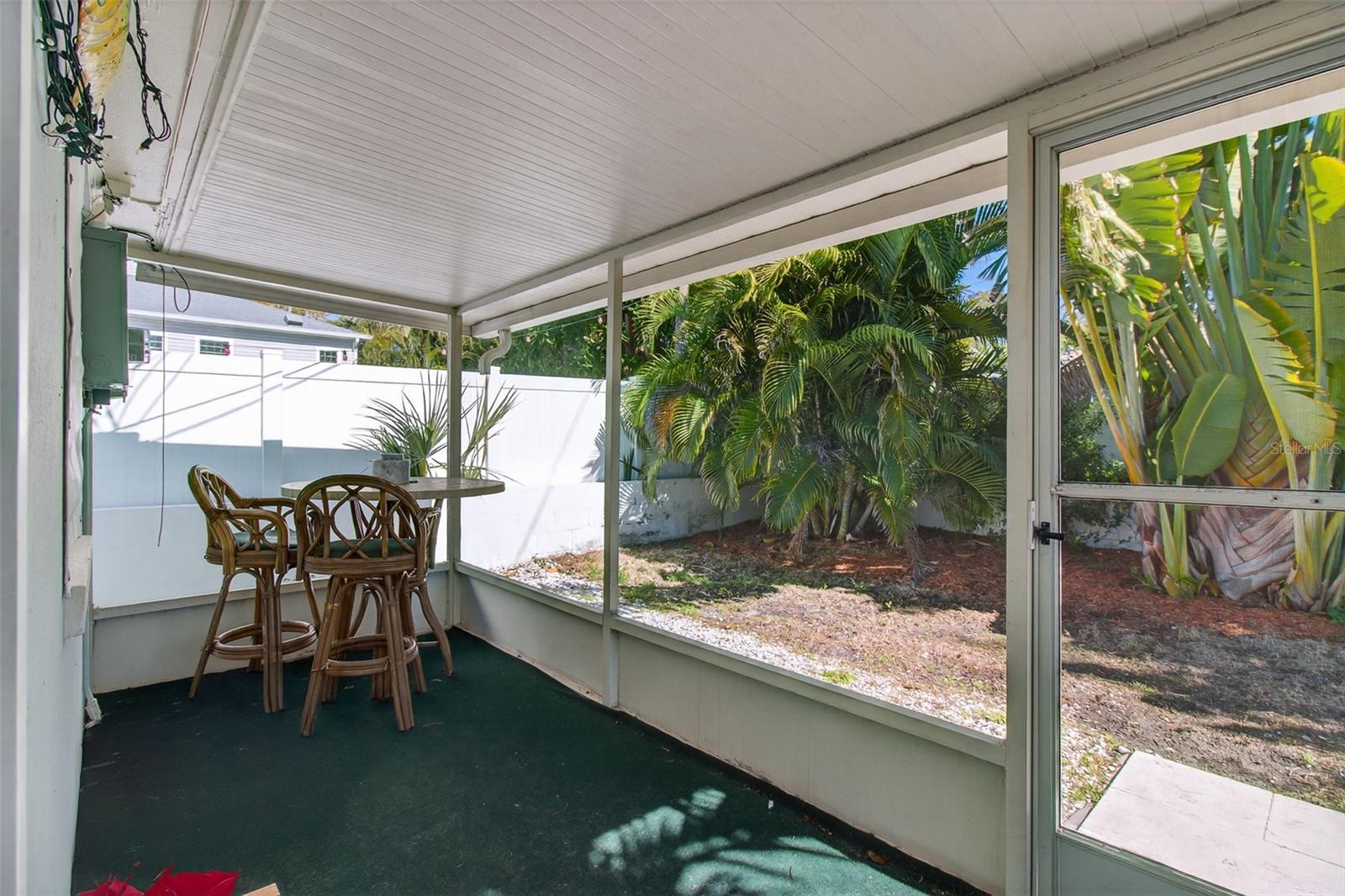 Image 24 of 47 For 741 Lantana Avenue