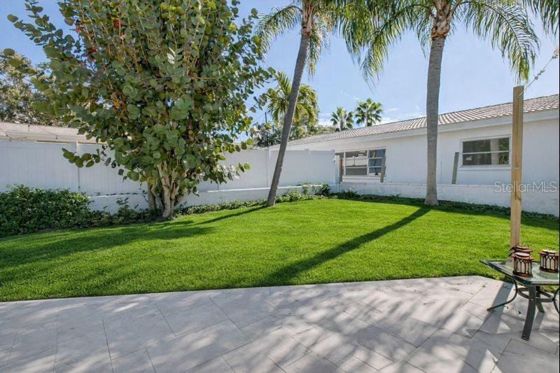 Image 26 of 47 For 741 Lantana Avenue