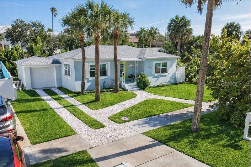 Image 3 of 47 For 741 Lantana Avenue