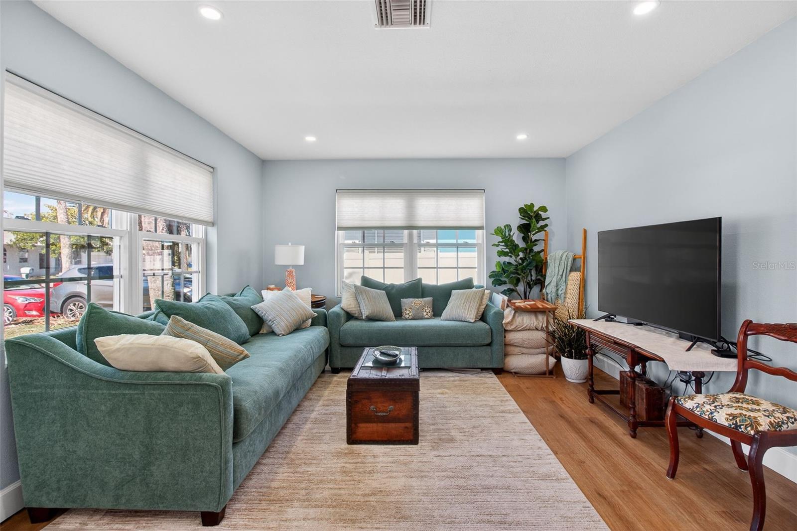 Image 7 of 47 For 741 Lantana Avenue