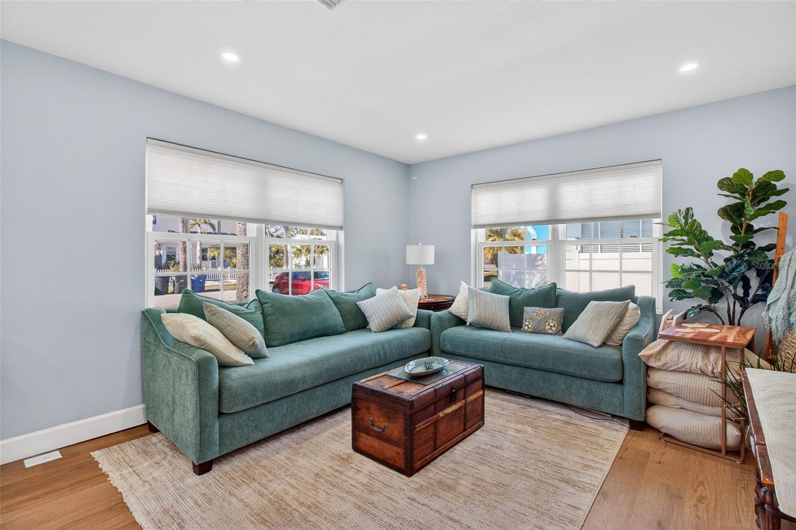 Image 8 of 47 For 741 Lantana Avenue