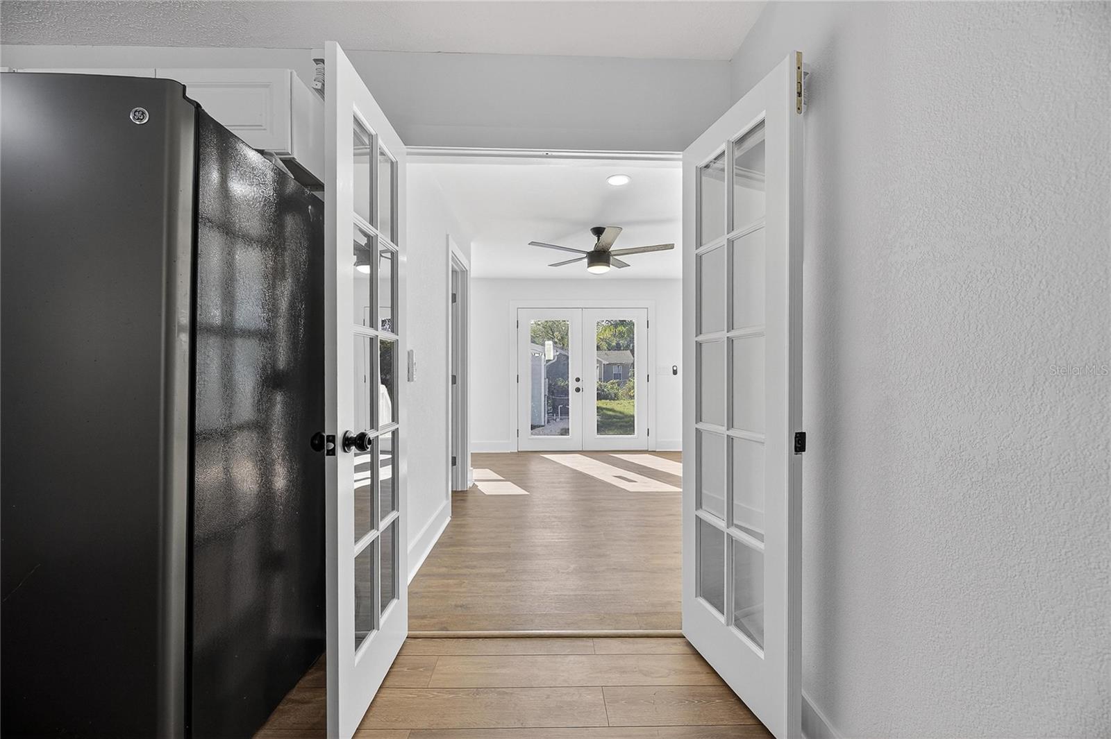 Image 15 of 52 For 1407 North Street 1