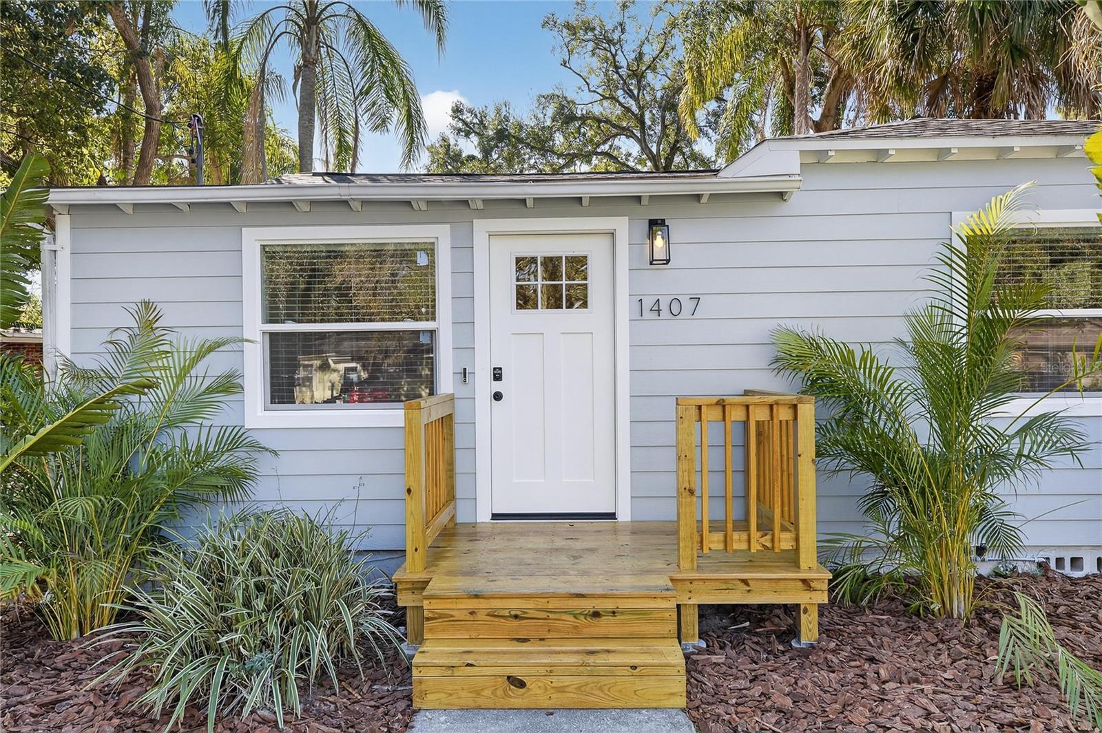 Image 3 of 52 For 1407 North Street 1