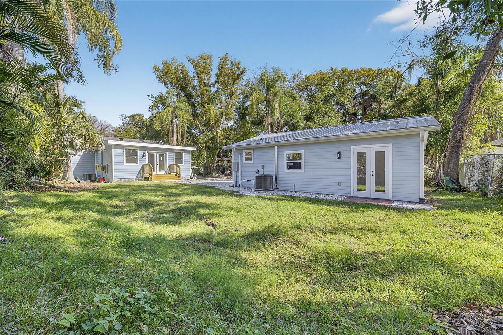 Image 31 of 52 For 1407 North Street 1