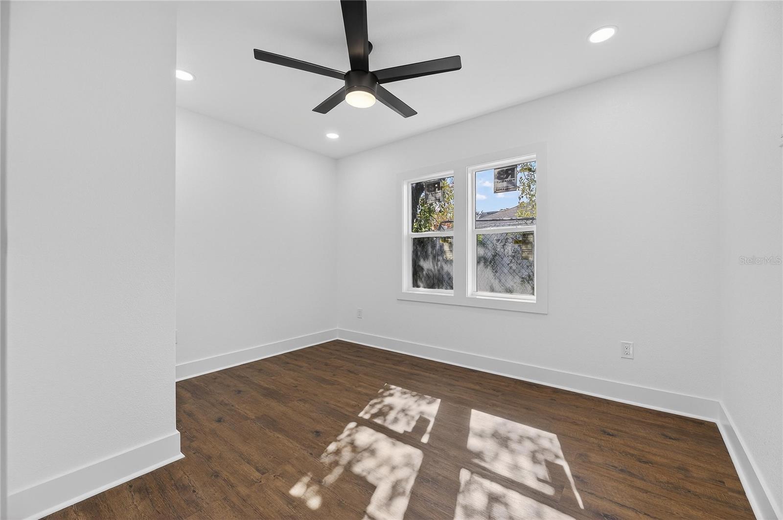 Image 44 of 52 For 1407 North Street 1