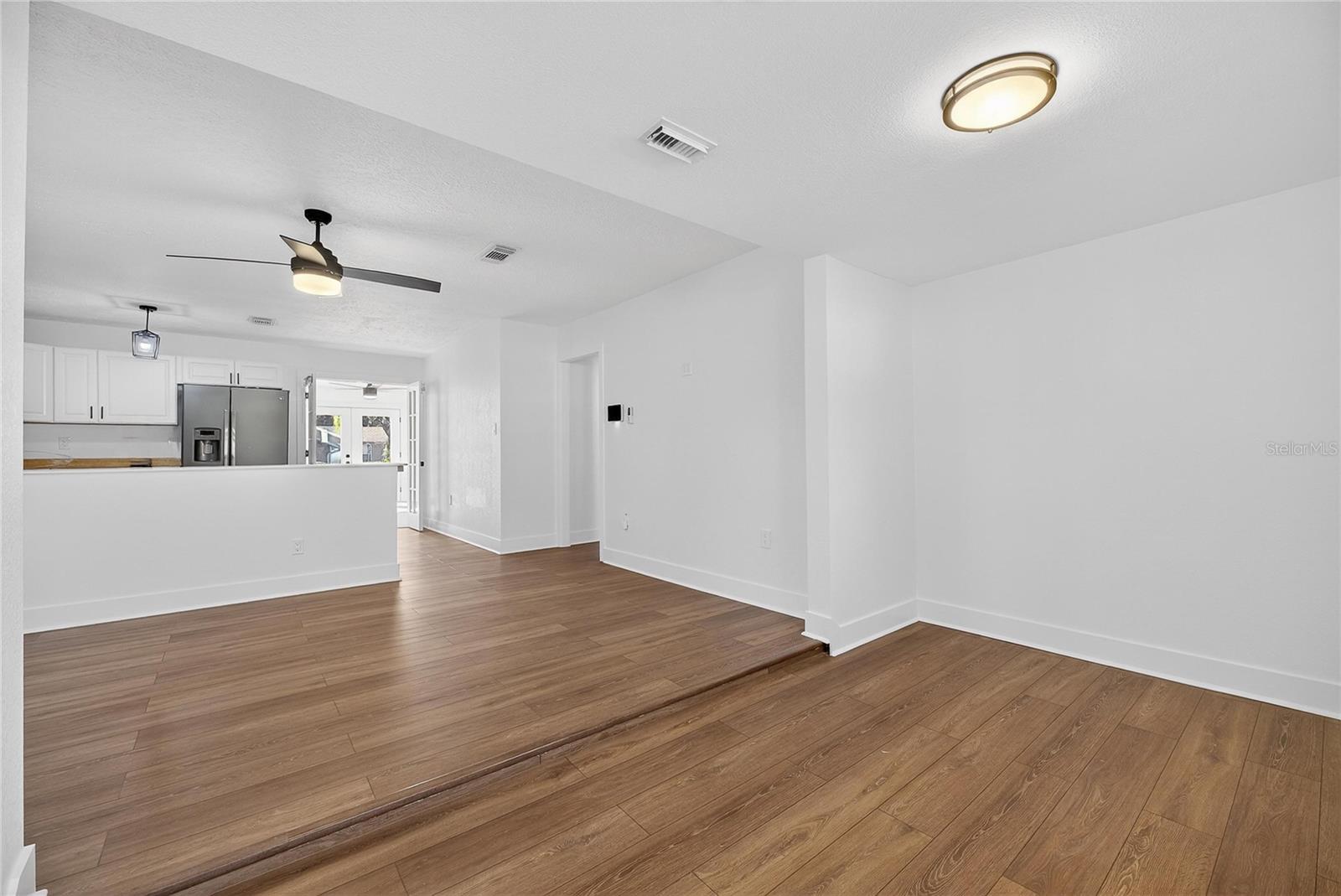 Image 6 of 52 For 1407 North Street 1