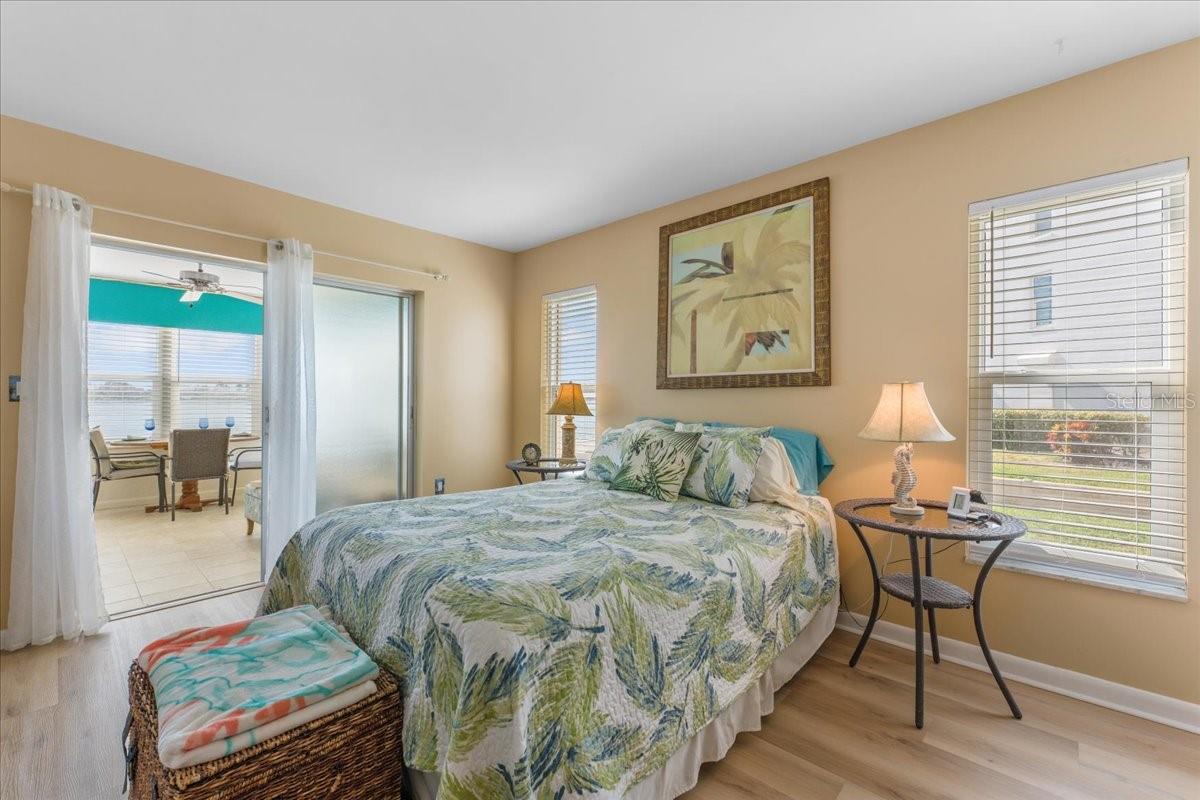 Image 13 of 42 For 5020 Brittany Drive S 118