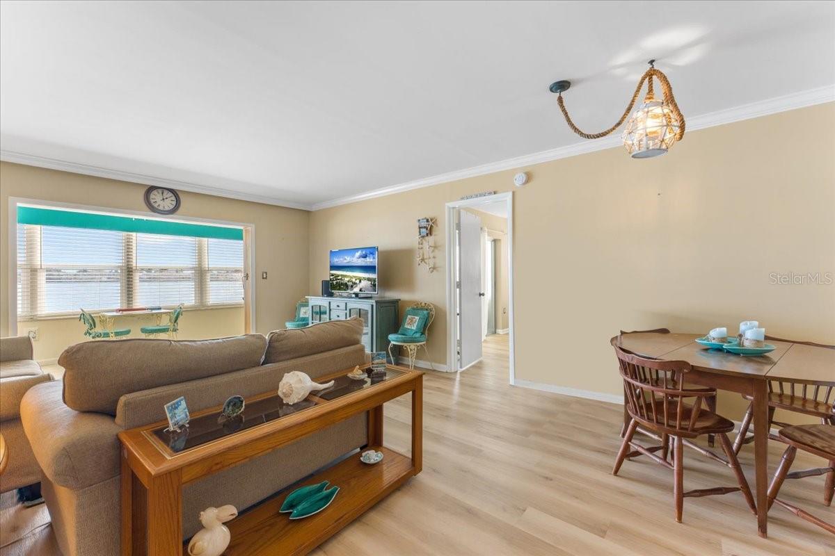 Image 4 of 42 For 5020 Brittany Drive S 118