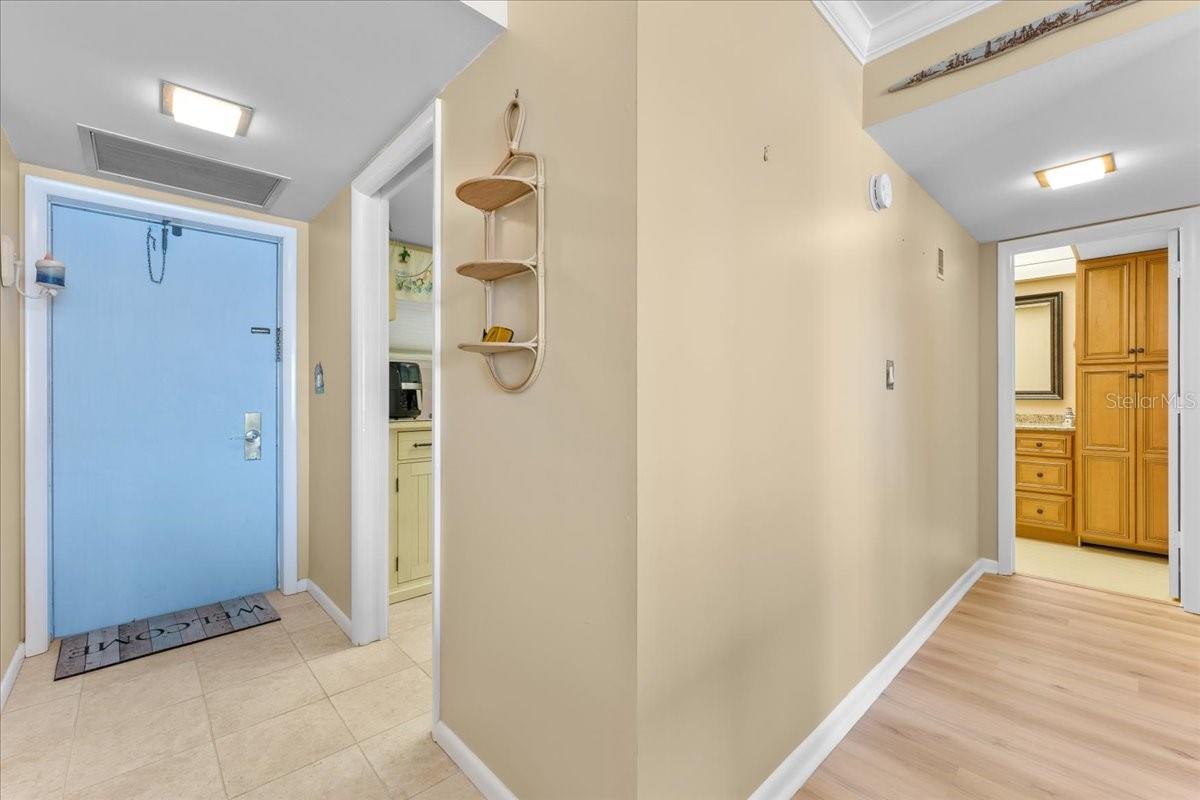 Image 7 of 42 For 5020 Brittany Drive S 118