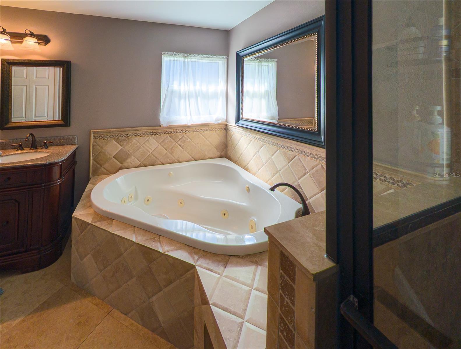 Image 17 of 26 For 1510 Storington Avenue