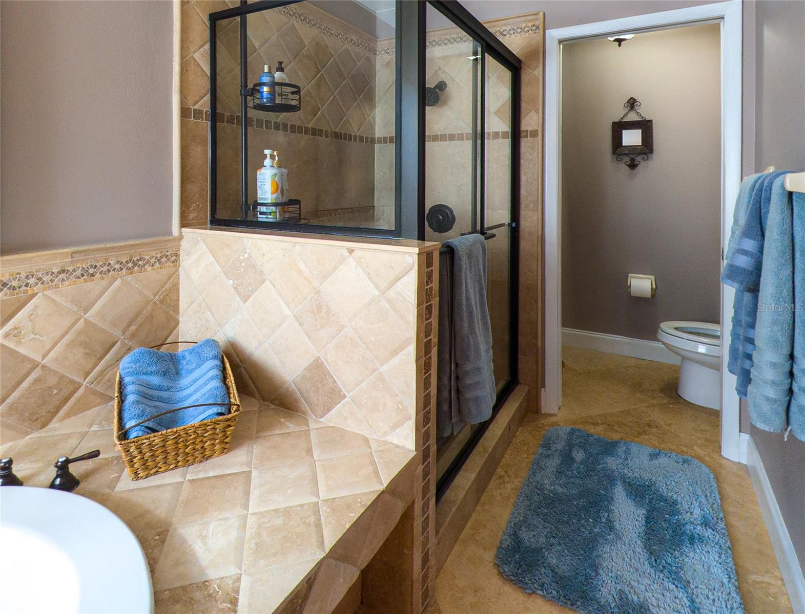 Image 18 of 26 For 1510 Storington Avenue