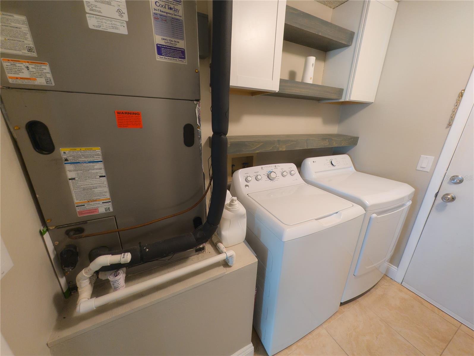 Image 19 of 26 For 1510 Storington Avenue