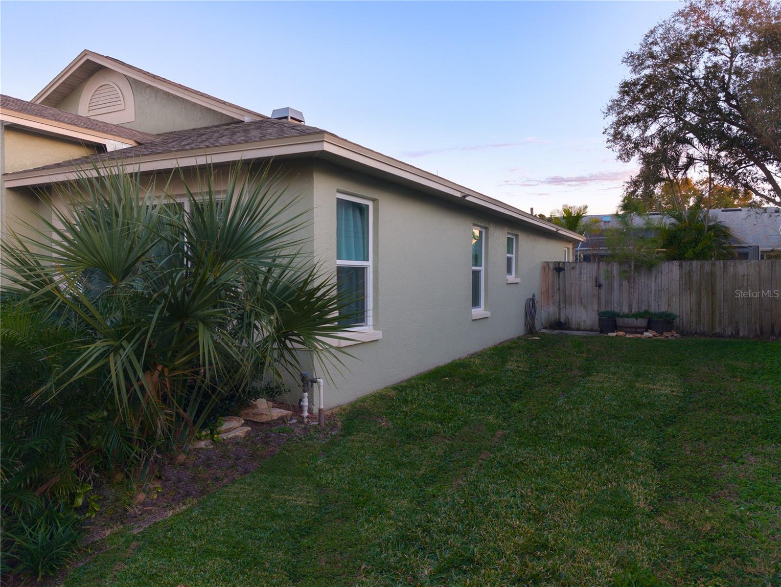 Image 4 of 26 For 1510 Storington Avenue