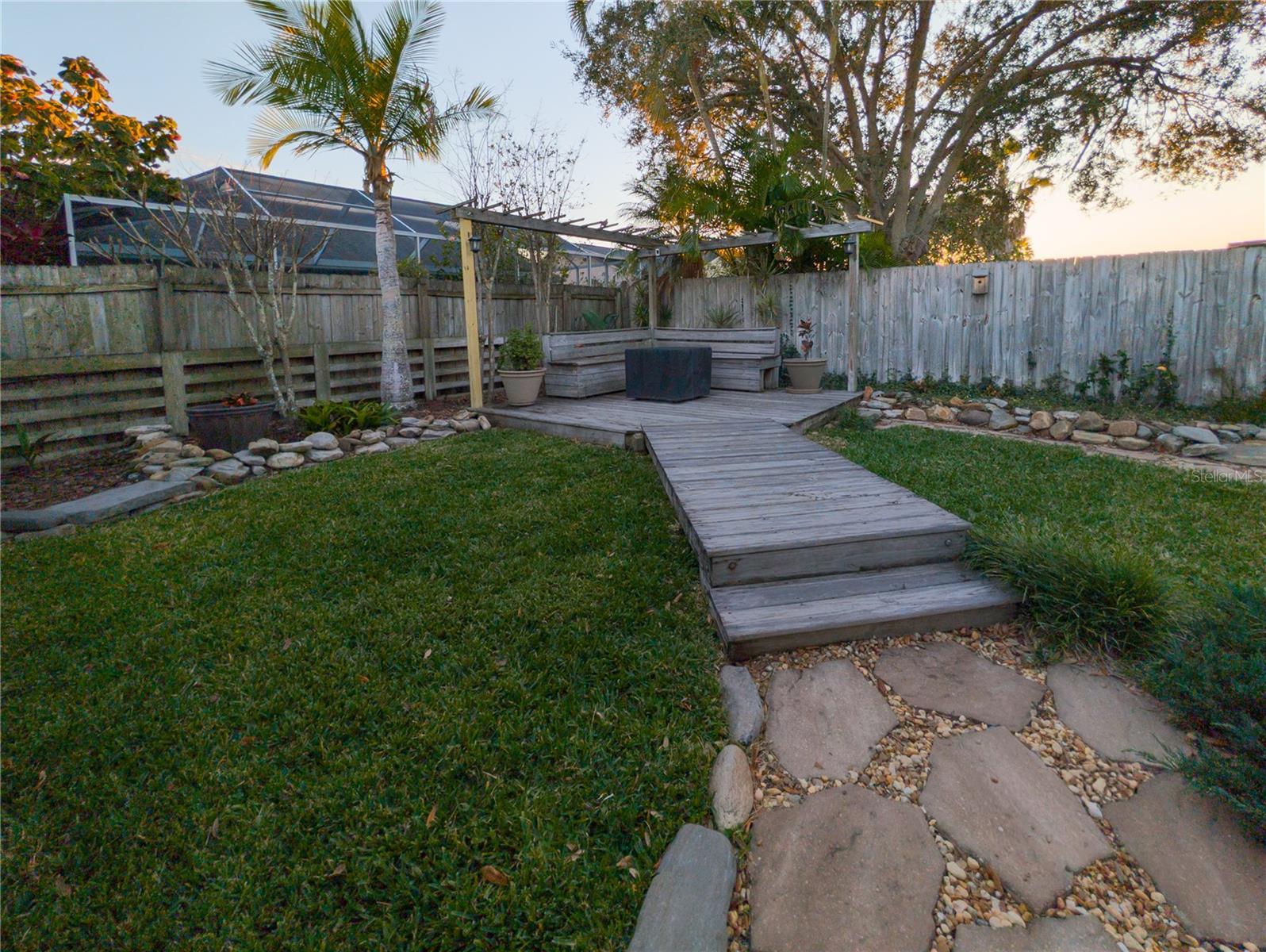 Image 6 of 26 For 1510 Storington Avenue