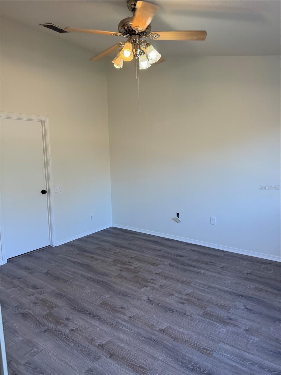 Image 32 of 42 For 1206 Kennewick Court