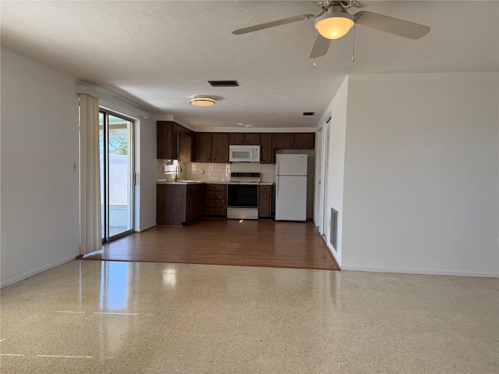 Image 5 of 16 For 3838 Beechwood Drive