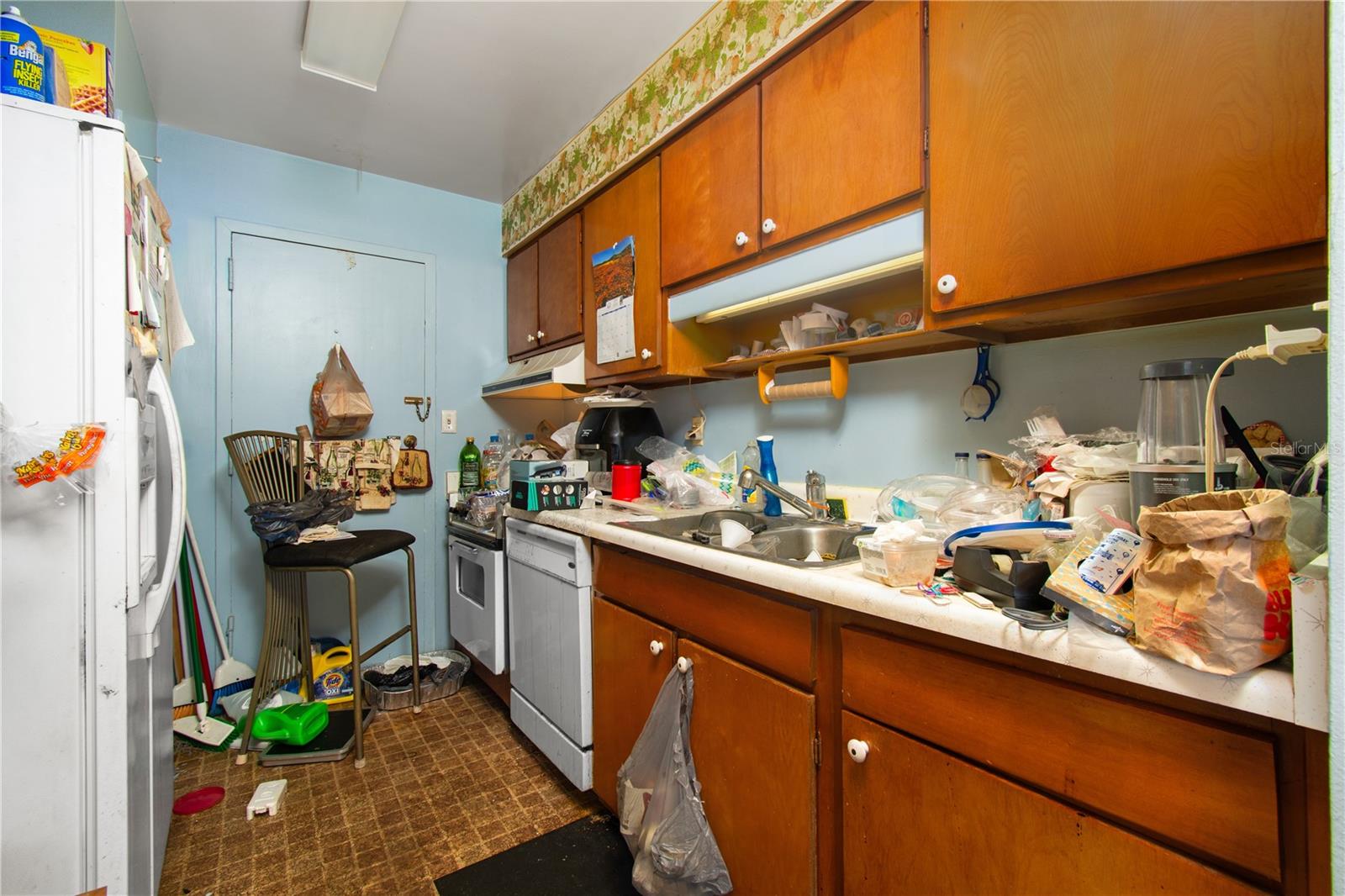 Listing photo id 13 for 7200 Sunshine Skyway Lane S 2a