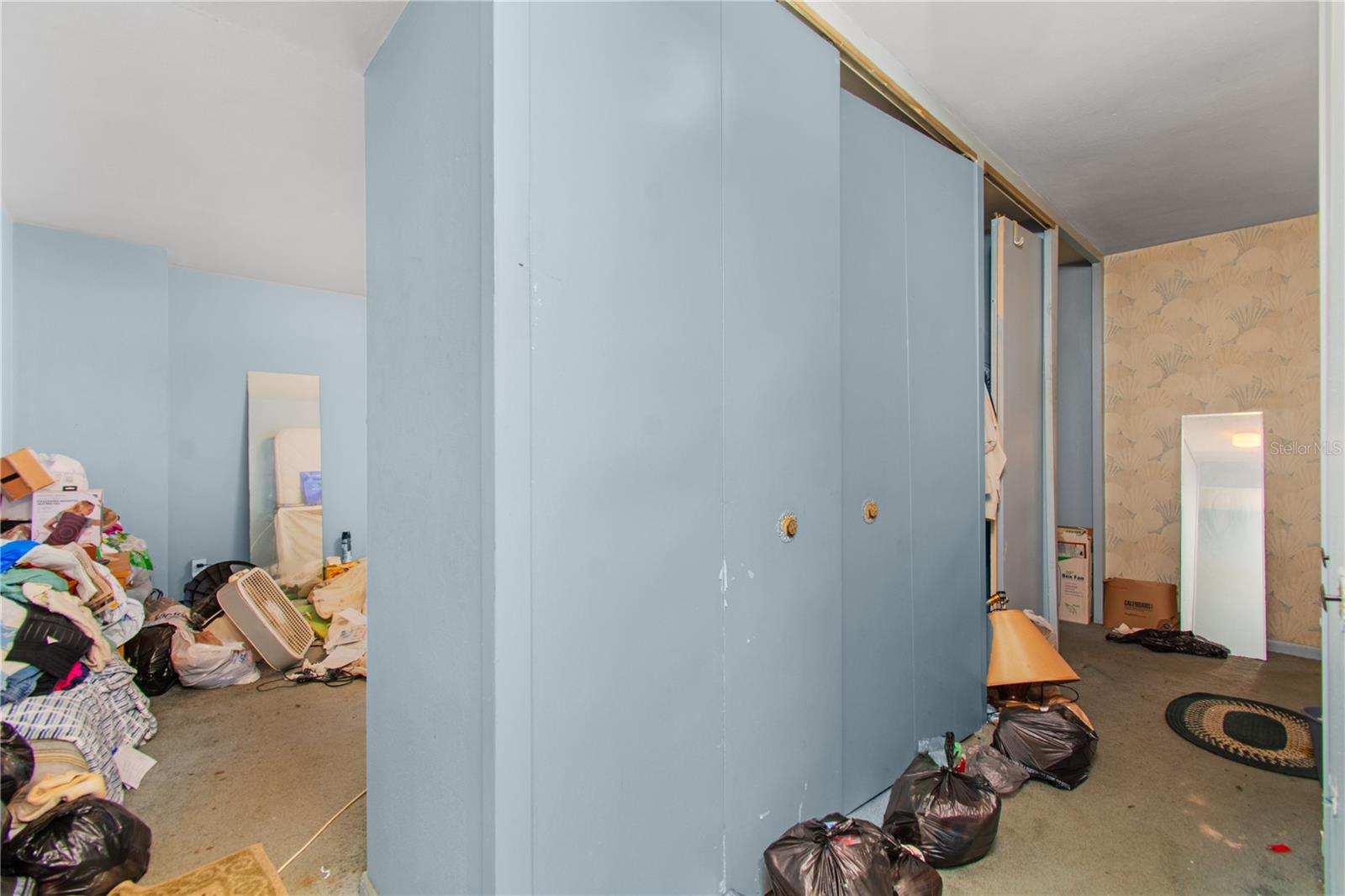 Listing photo id 26 for 7200 Sunshine Skyway Lane S 2a