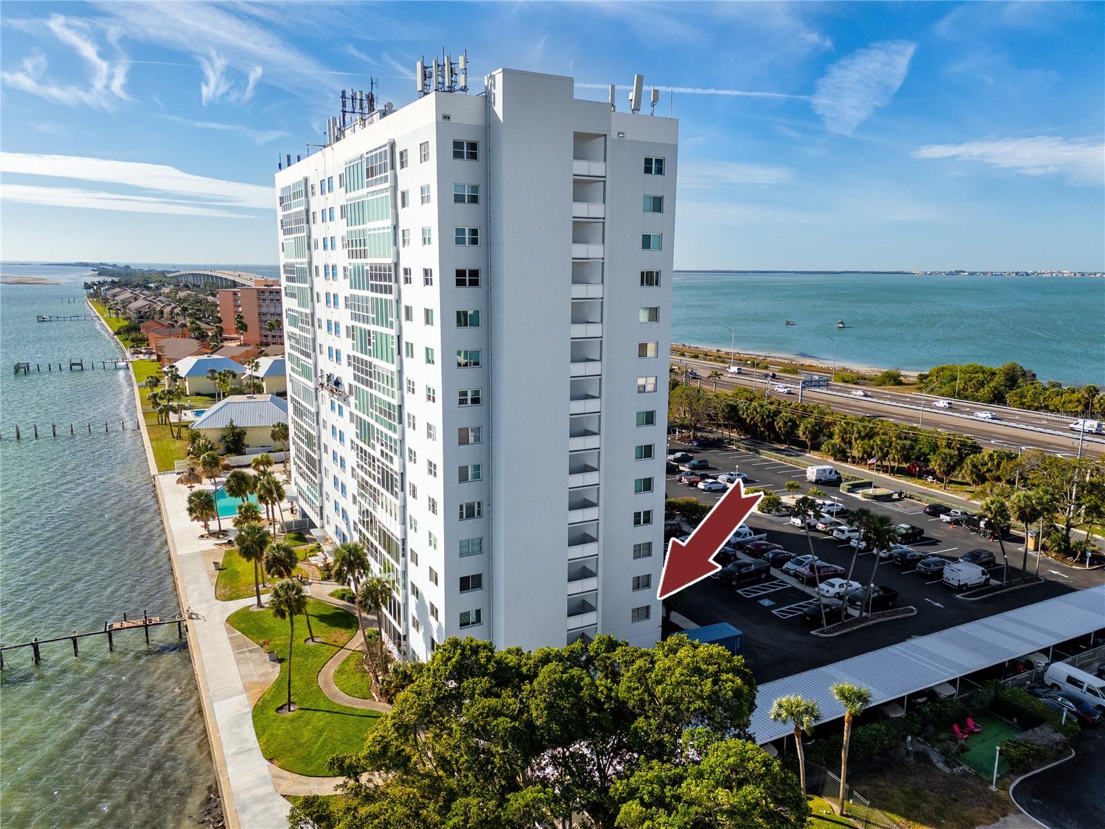 Listing photo id 1 for 7200 Sunshine Skyway Lane S 2a