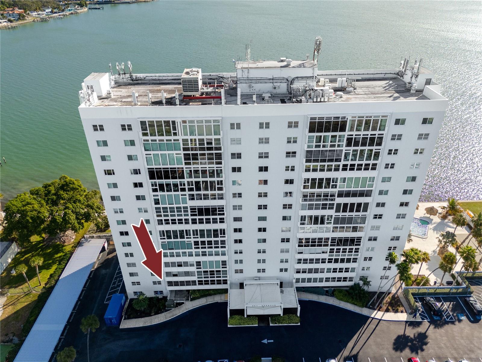 Listing photo id 37 for 7200 Sunshine Skyway Lane S 2a