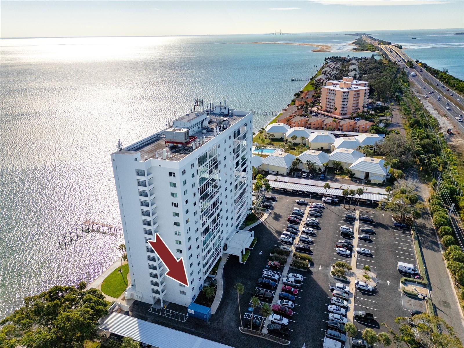 Listing photo id 38 for 7200 Sunshine Skyway Lane S 2a