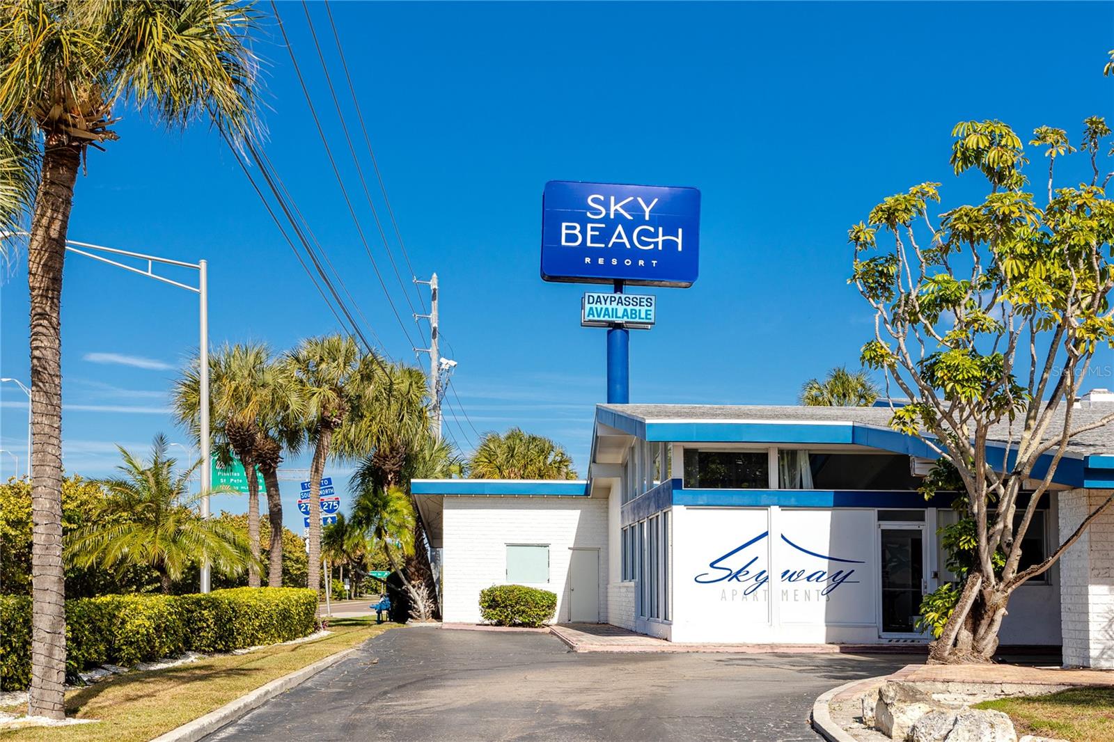 Listing photo id 46 for 7200 Sunshine Skyway Lane S 2a