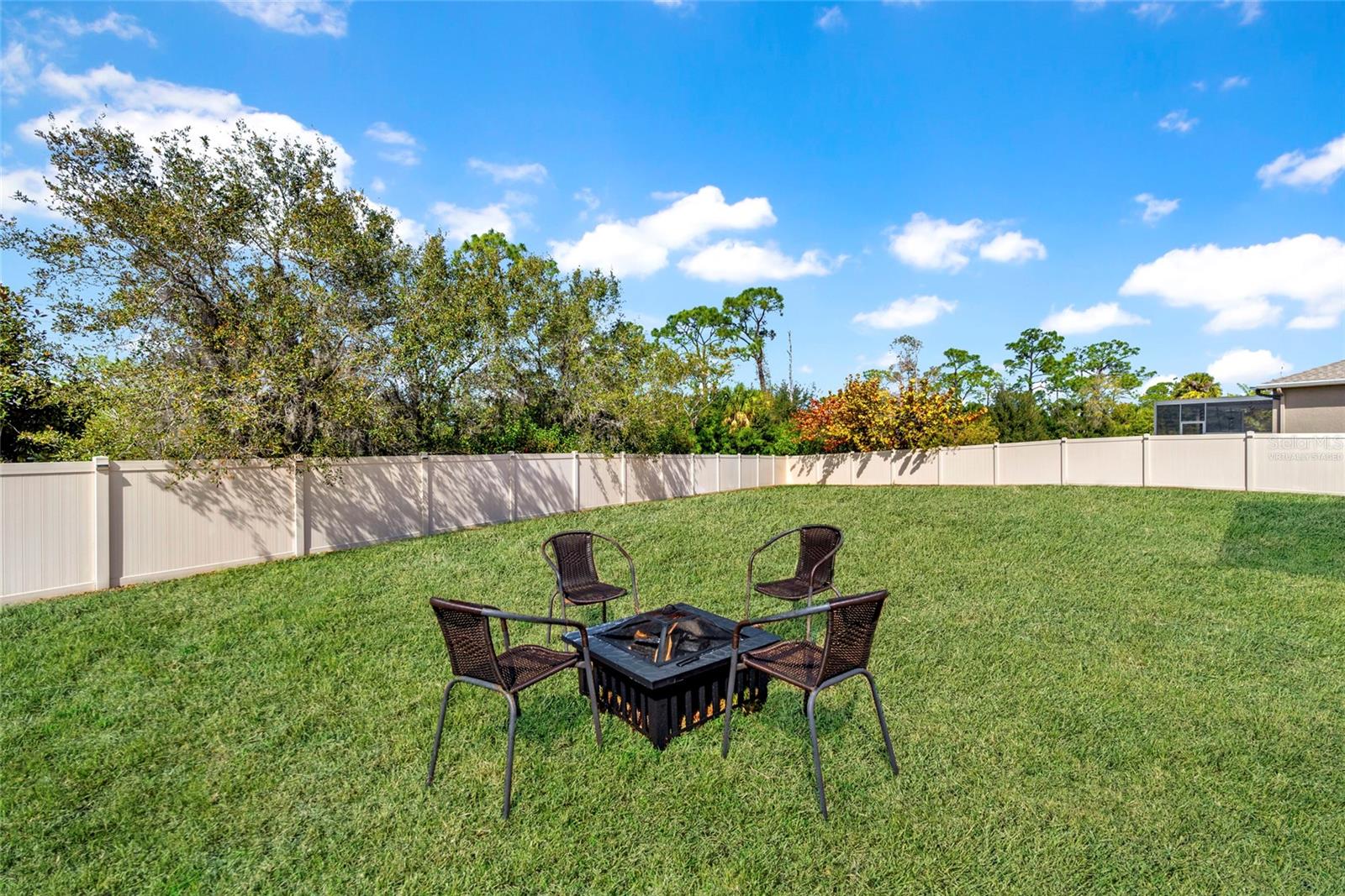 Image 40 of 67 For 3147 Mela Court