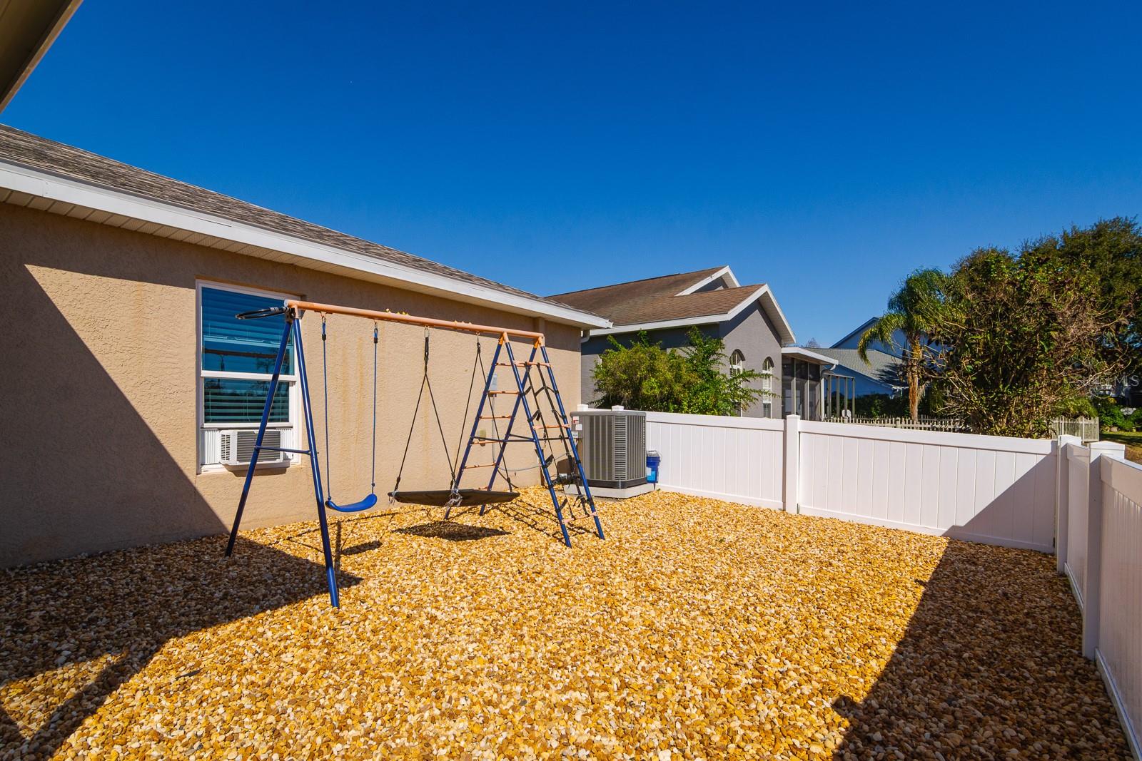 Image 39 of 50 For 7932 Harbor Bridge Boulevard