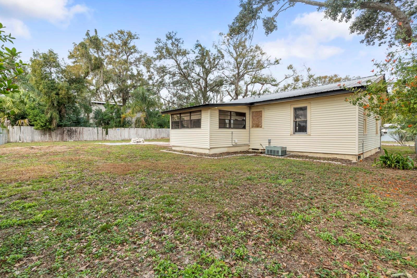 Image 26 of 38 For 111 Garland Avenue