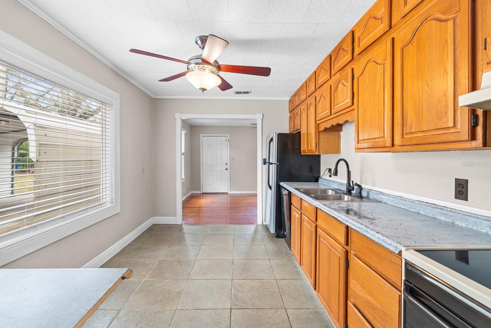 Image 6 of 38 For 111 Garland Avenue