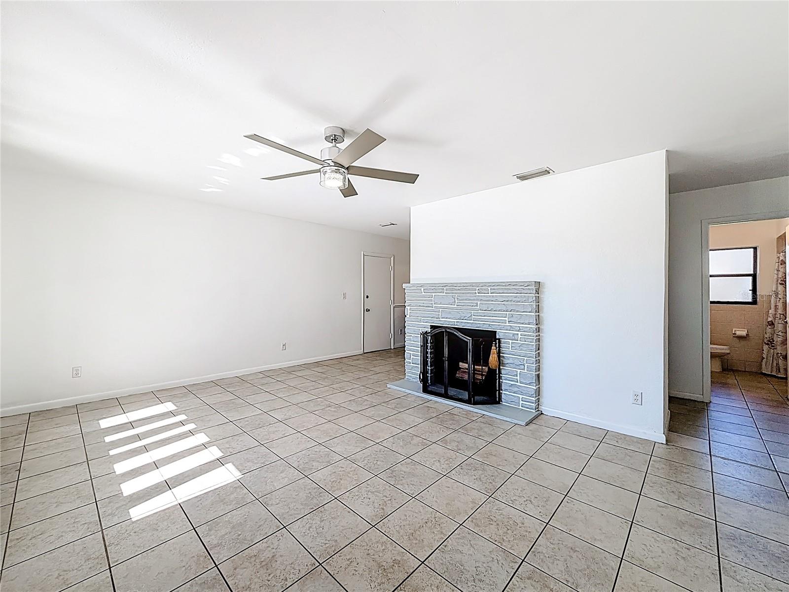 Image 6 of 33 For 1444 Orange Street