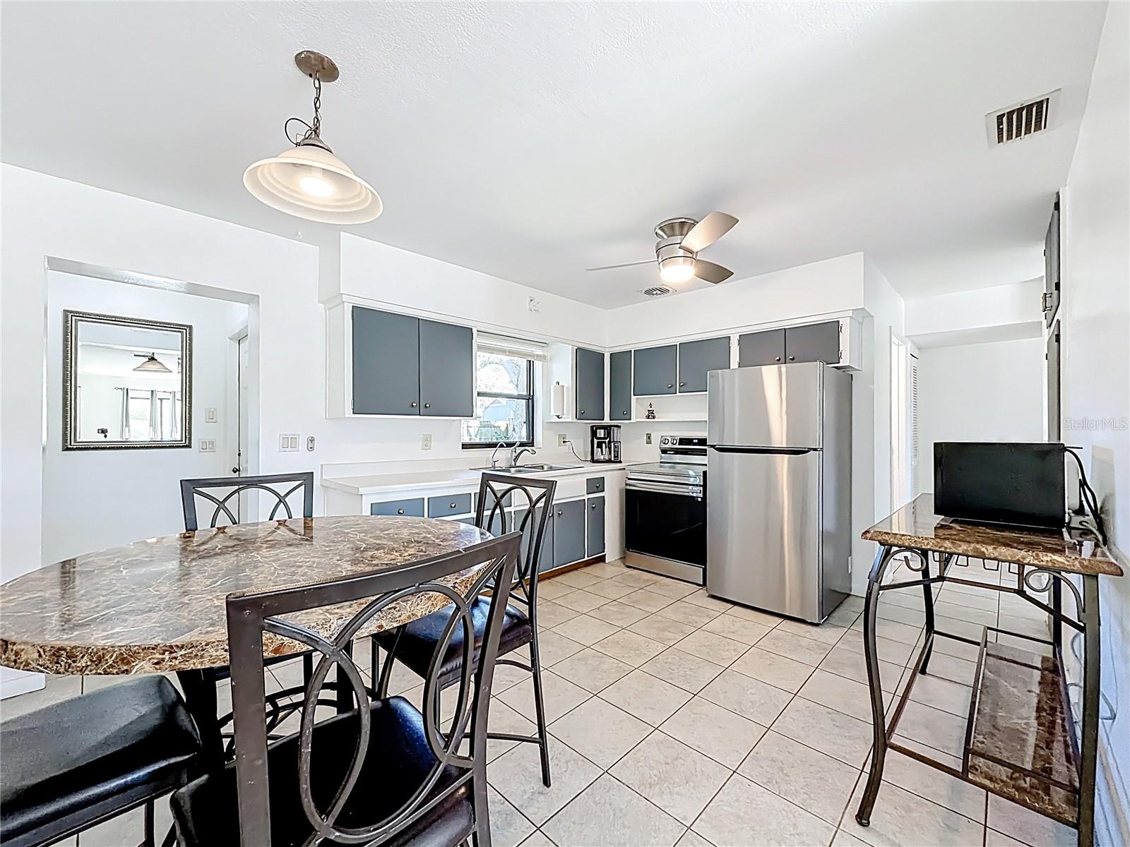 Image 8 of 33 For 1444 Orange Street