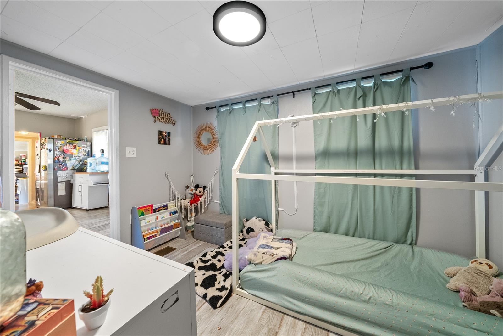 Image 10 of 27 For 7184 60th Street N