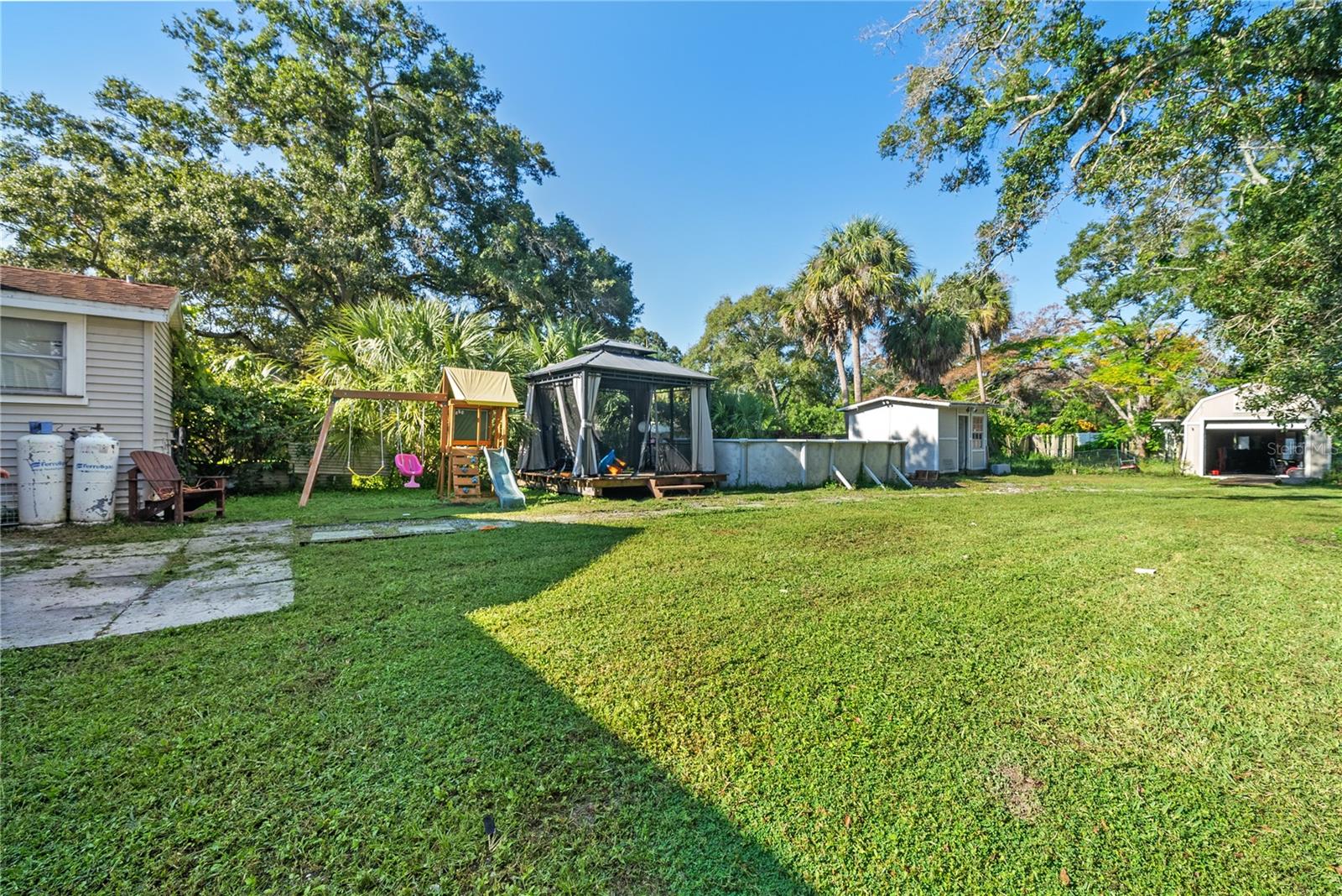 Image 21 of 27 For 7184 60th Street N