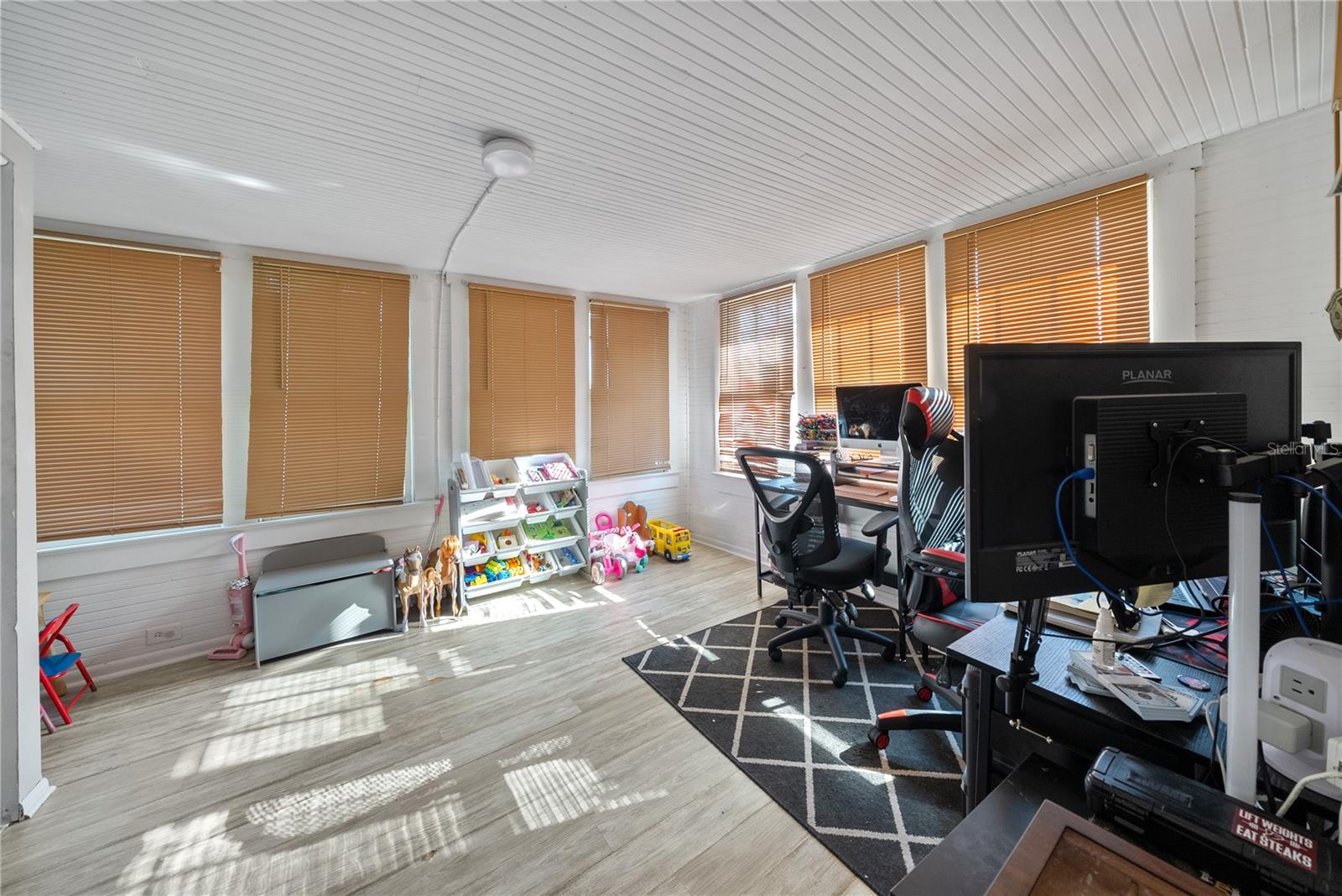 Image 4 of 27 For 7184 60th Street N