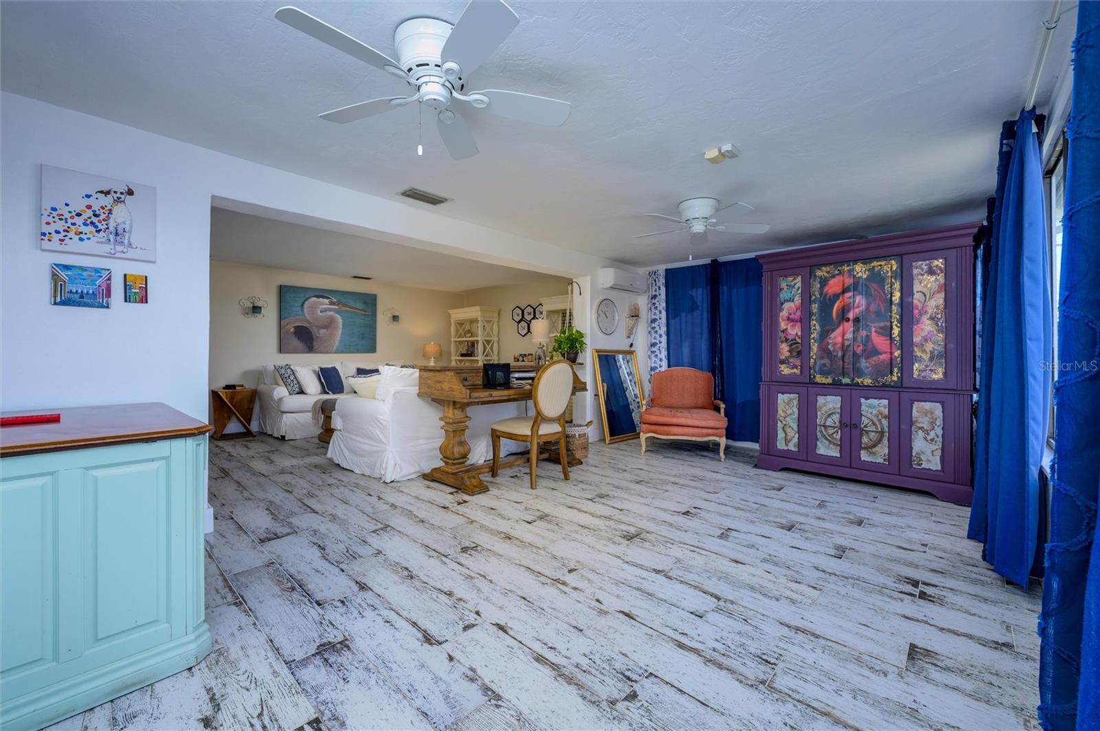 Image 11 of 39 For 1053 Grand Boulevard