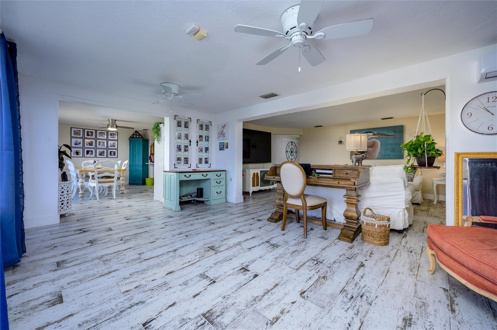 Image 12 of 39 For 1053 Grand Boulevard