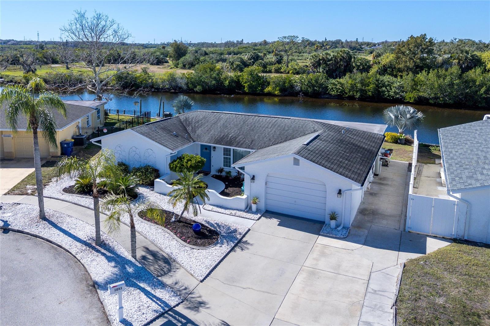 Image 32 of 39 For 1053 Grand Boulevard