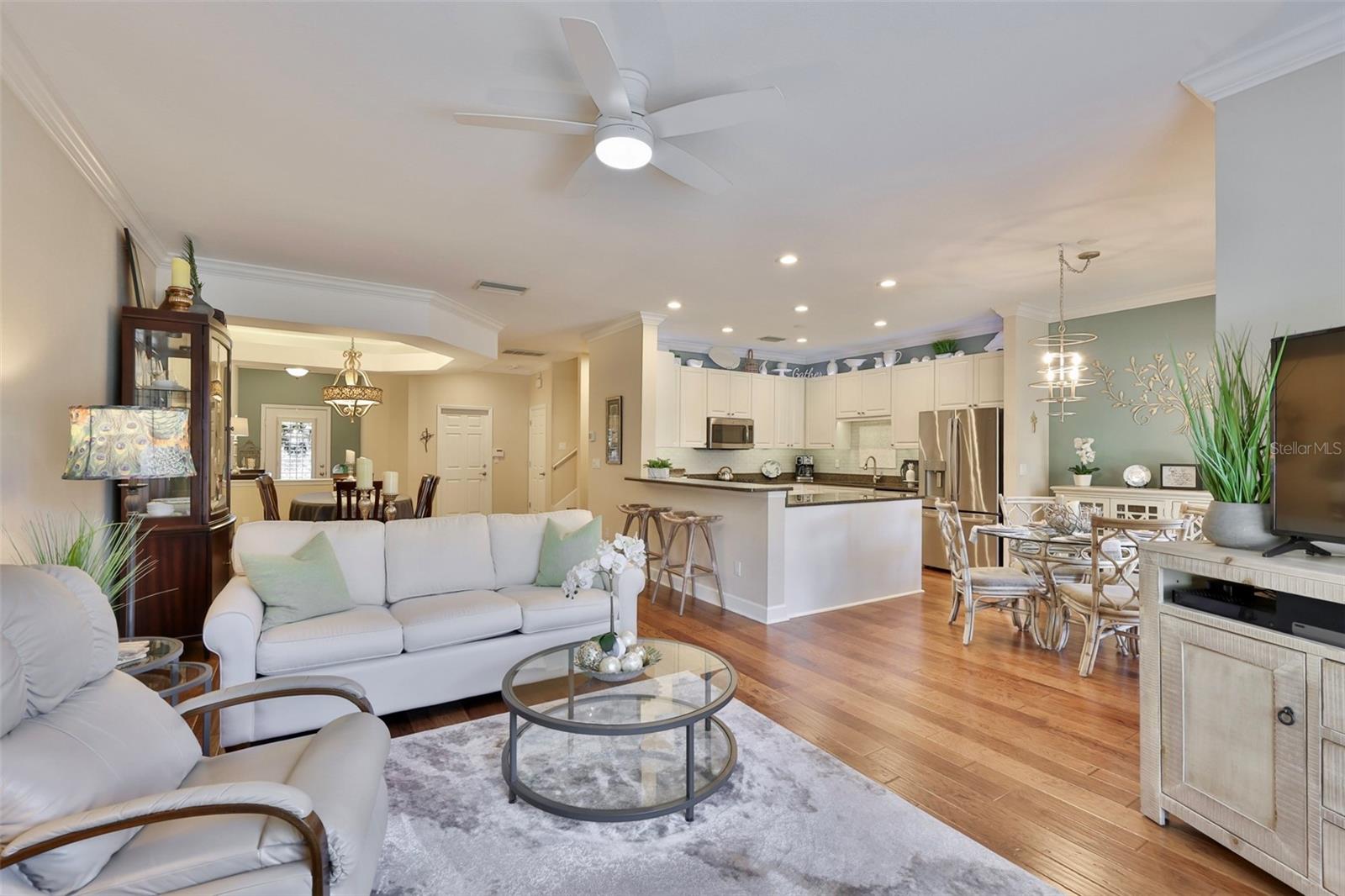 Image 9 of 58 For 6303 Vista Verde Drive E