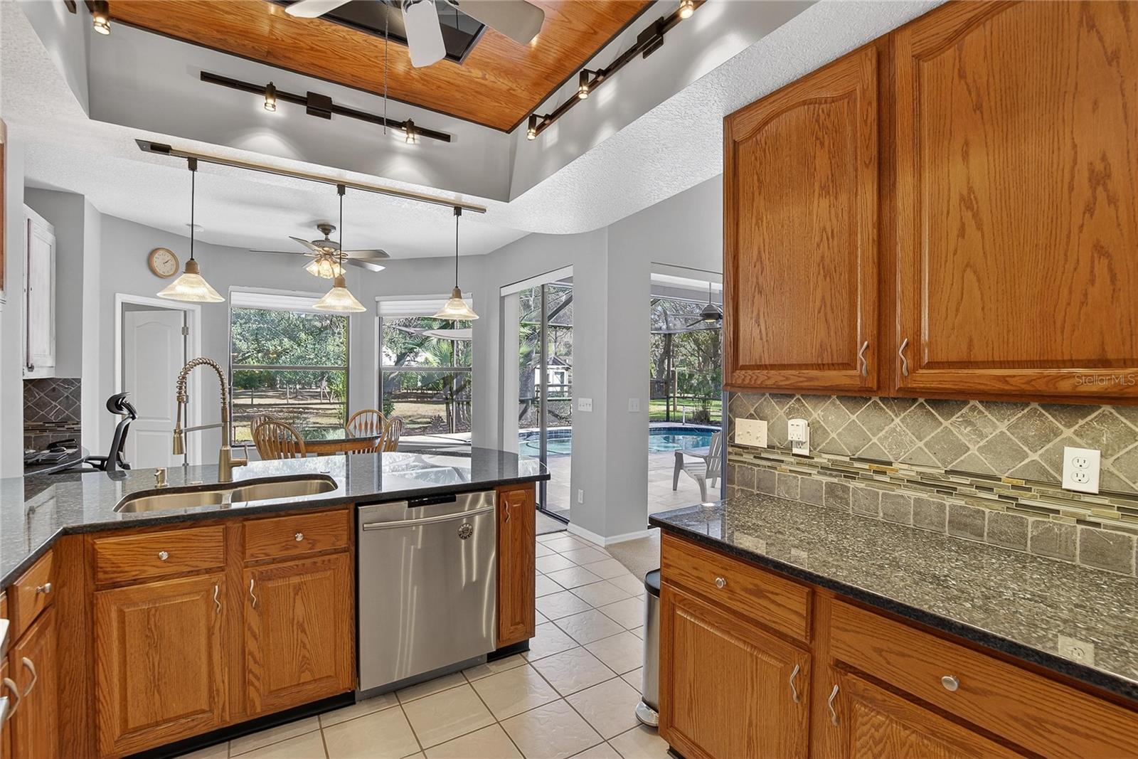 Image 12 of 77 For 8518 Quail Hollow Boulevard