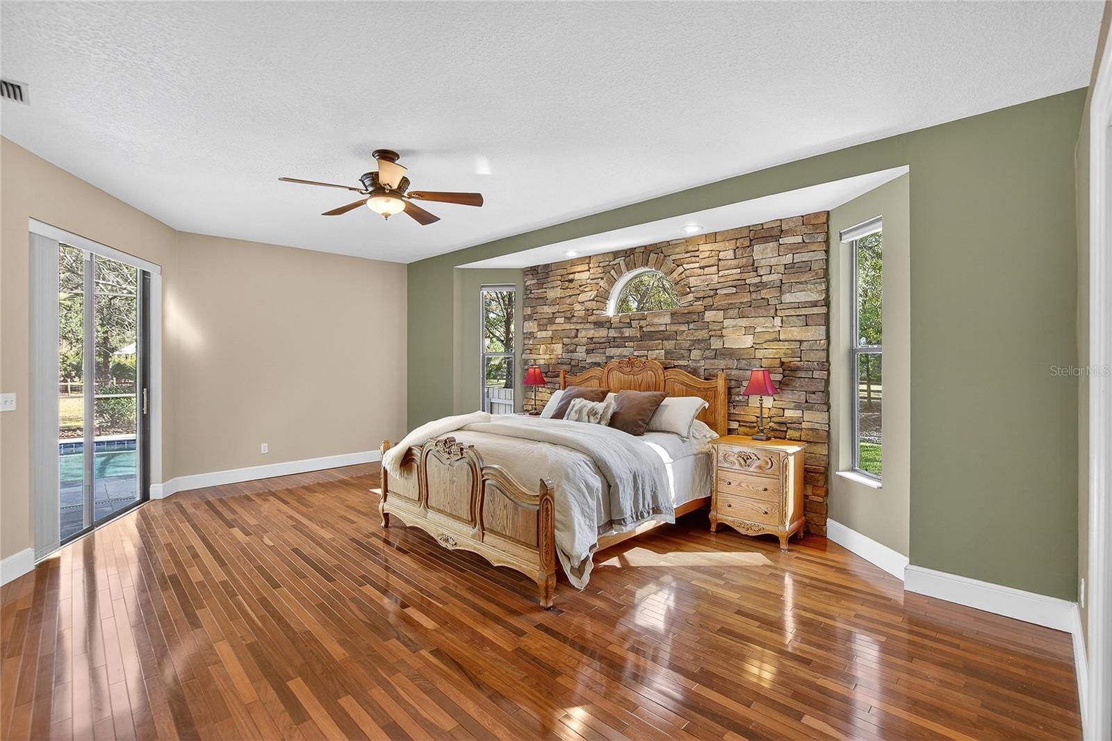 Image 17 of 77 For 8518 Quail Hollow Boulevard