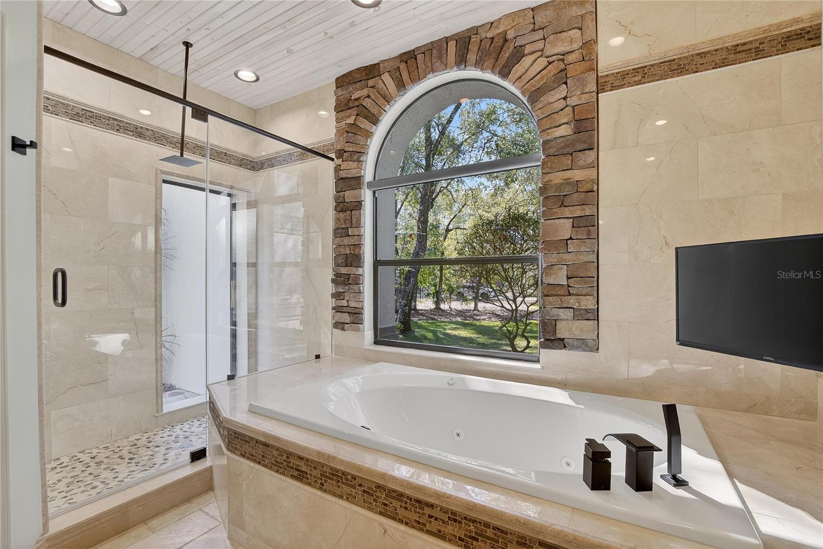 Image 21 of 77 For 8518 Quail Hollow Boulevard