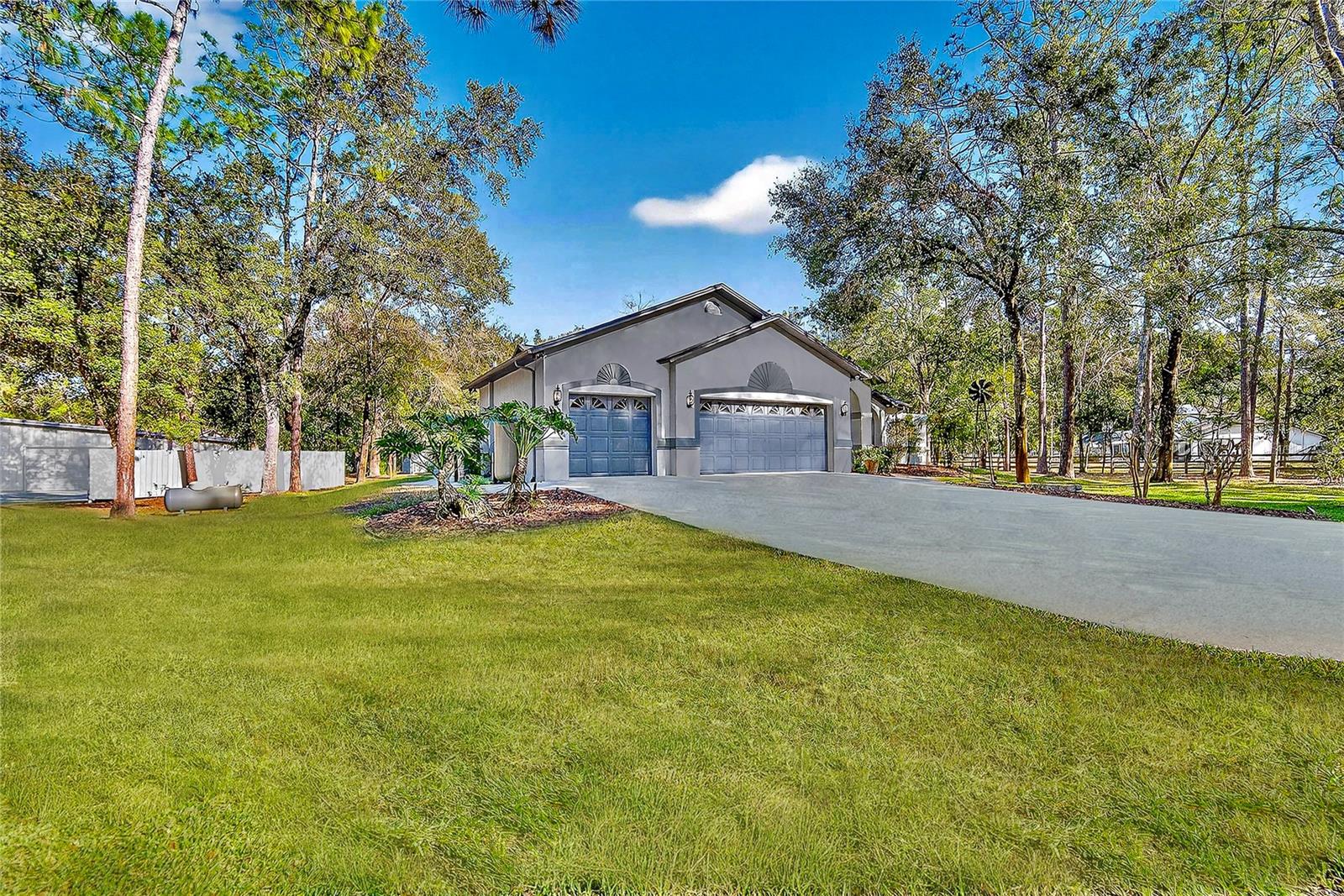 Image 5 of 77 For 8518 Quail Hollow Boulevard