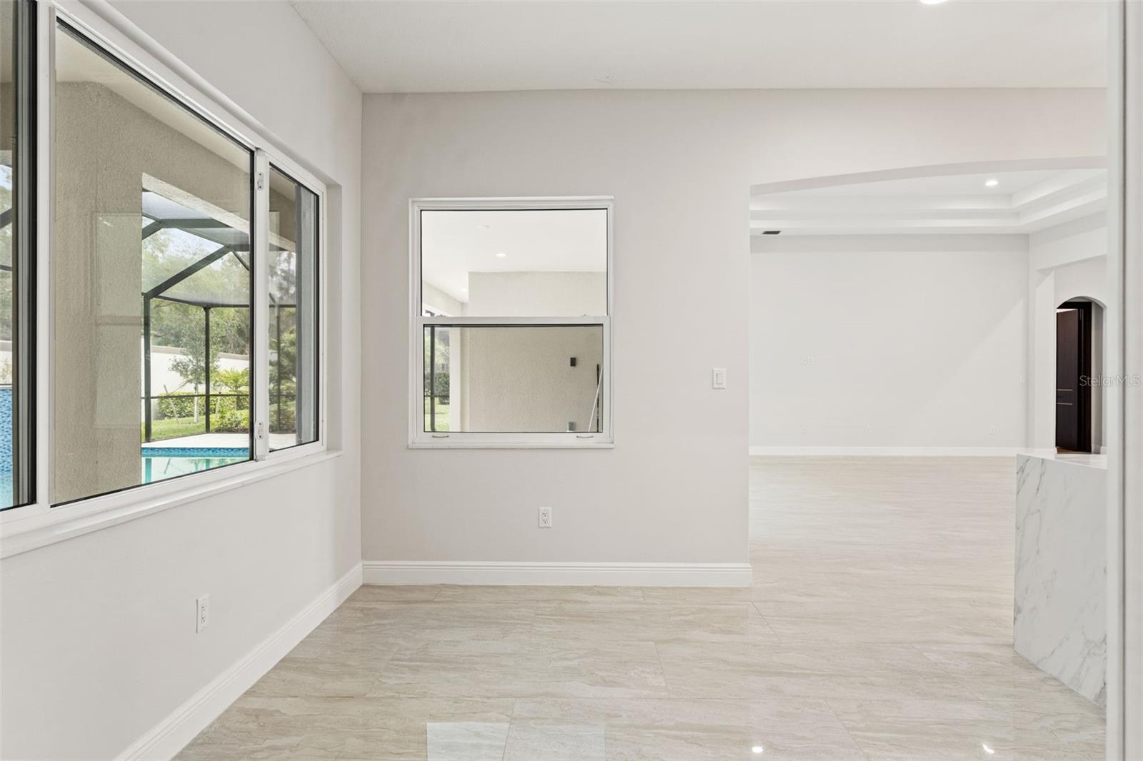 Image 32 of 93 For 10700 Pontofino Circle