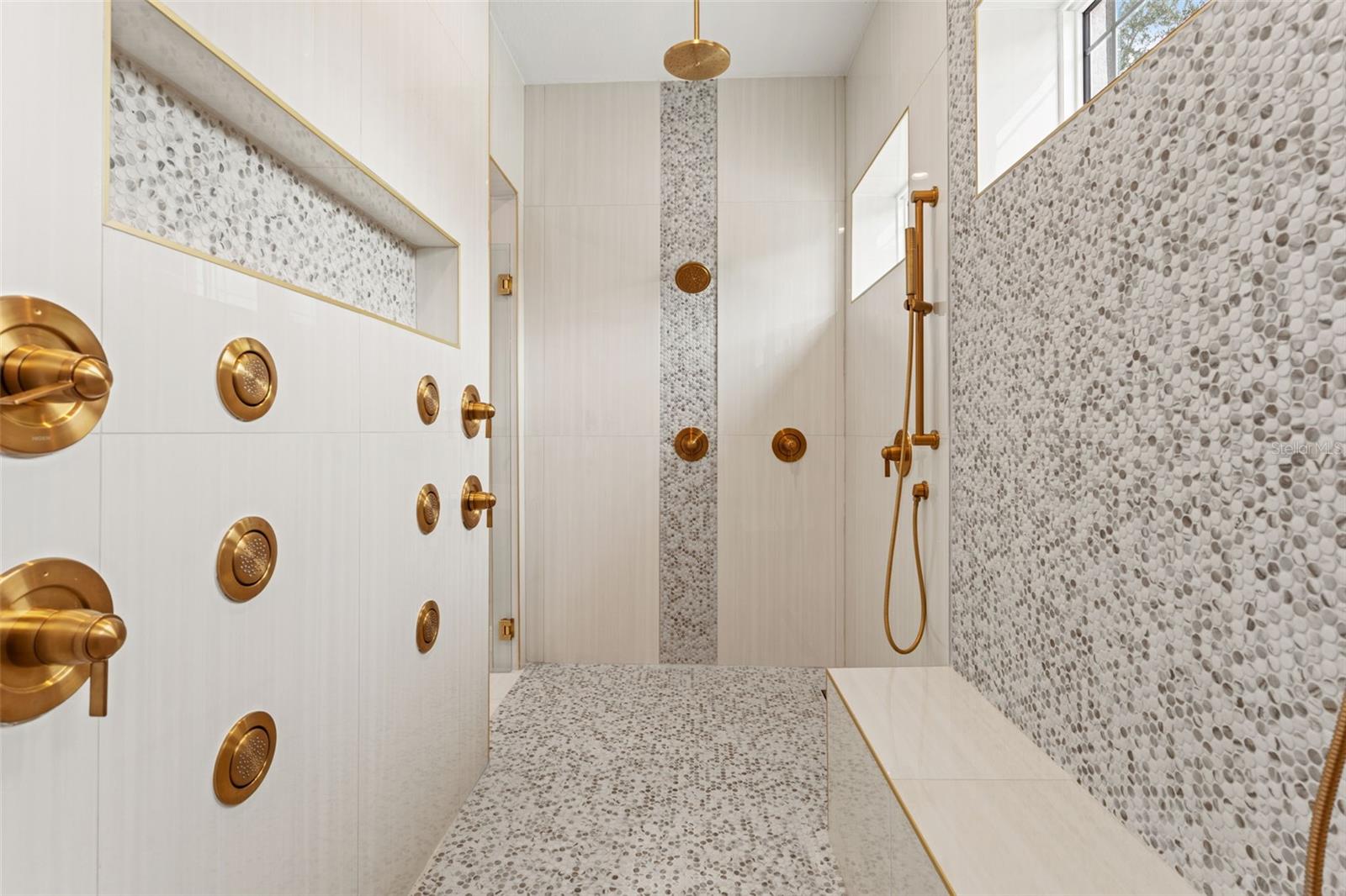 Image 42 of 93 For 10700 Pontofino Circle