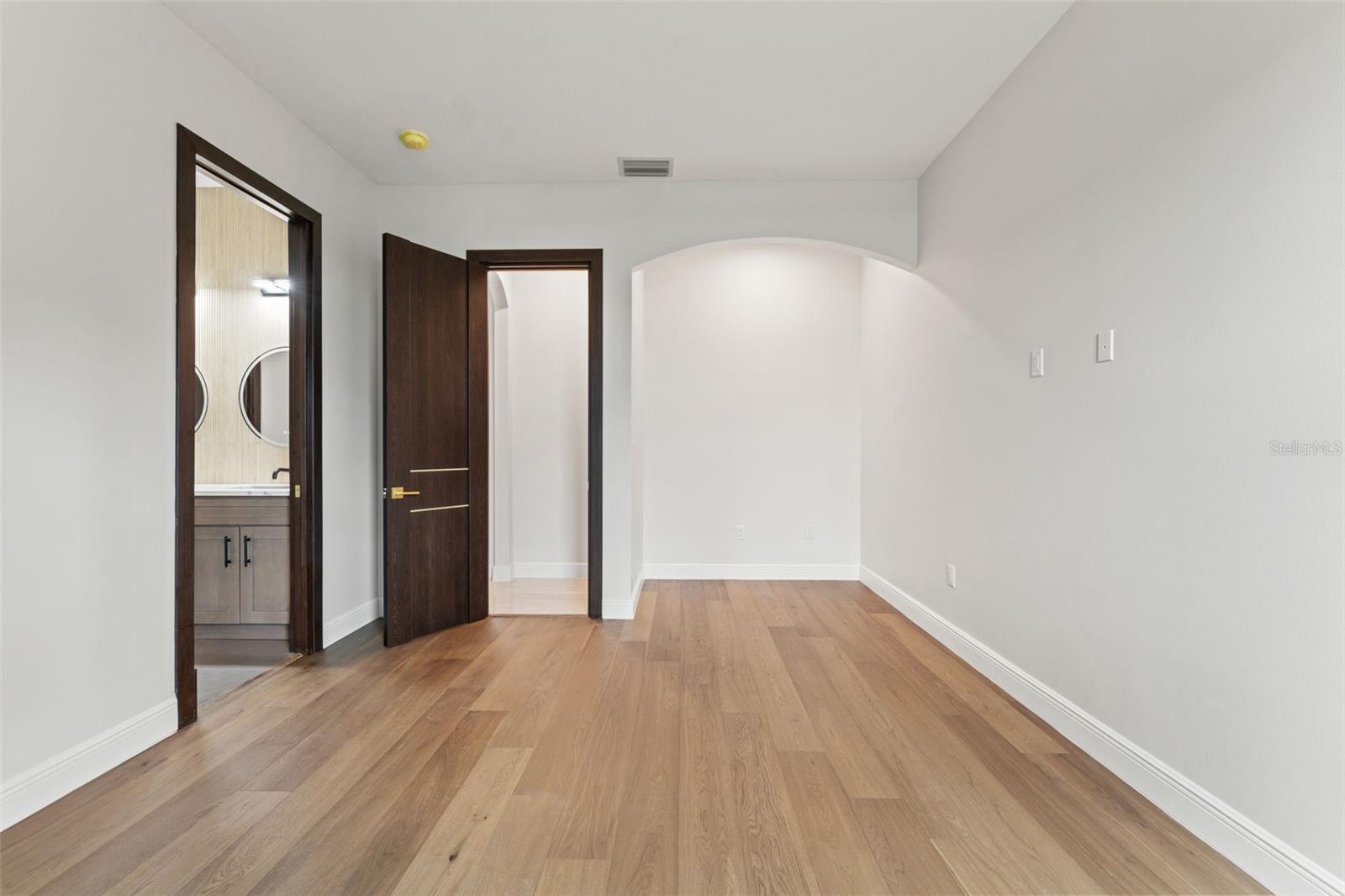 Image 53 of 93 For 10700 Pontofino Circle