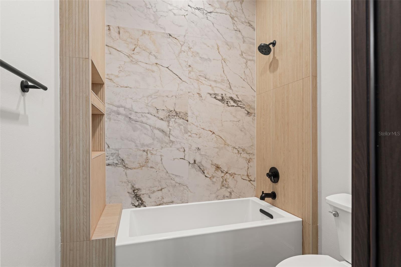 Image 57 of 93 For 10700 Pontofino Circle