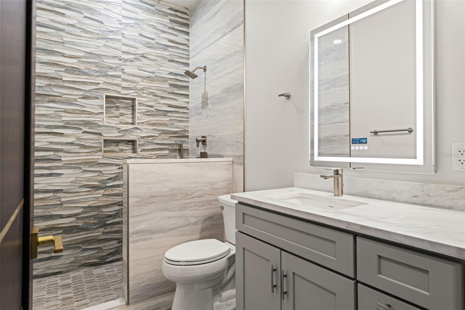 Image 69 of 93 For 10700 Pontofino Circle