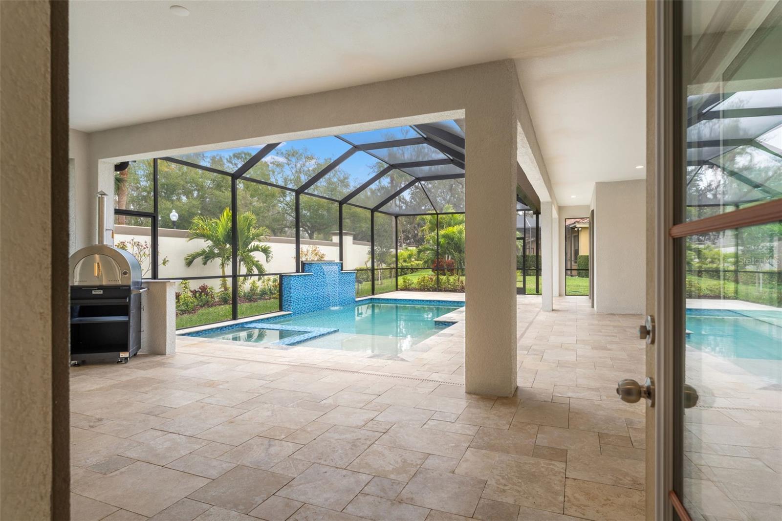 Image 80 of 93 For 10700 Pontofino Circle