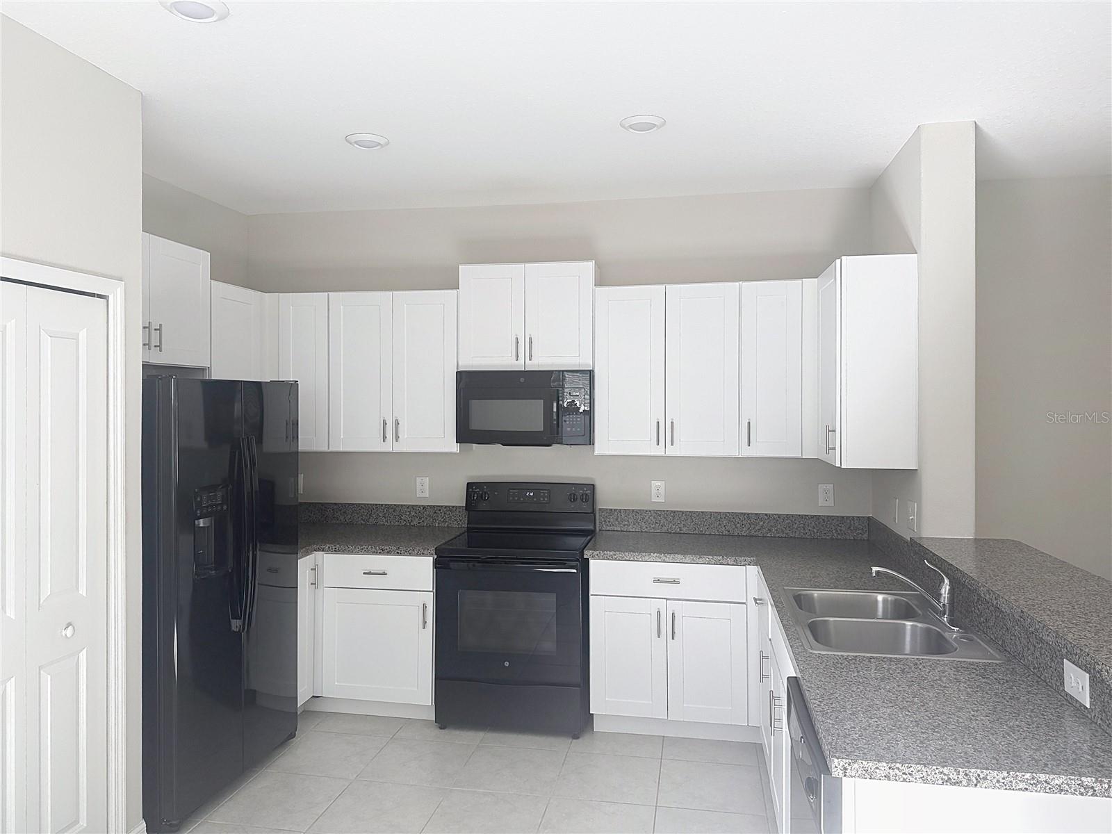 Image 4 of 30 For 4540 Globe Thistle Drive